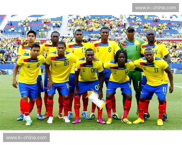 世界杯A组焦点战况全面解析各队表现与晋级前景预测